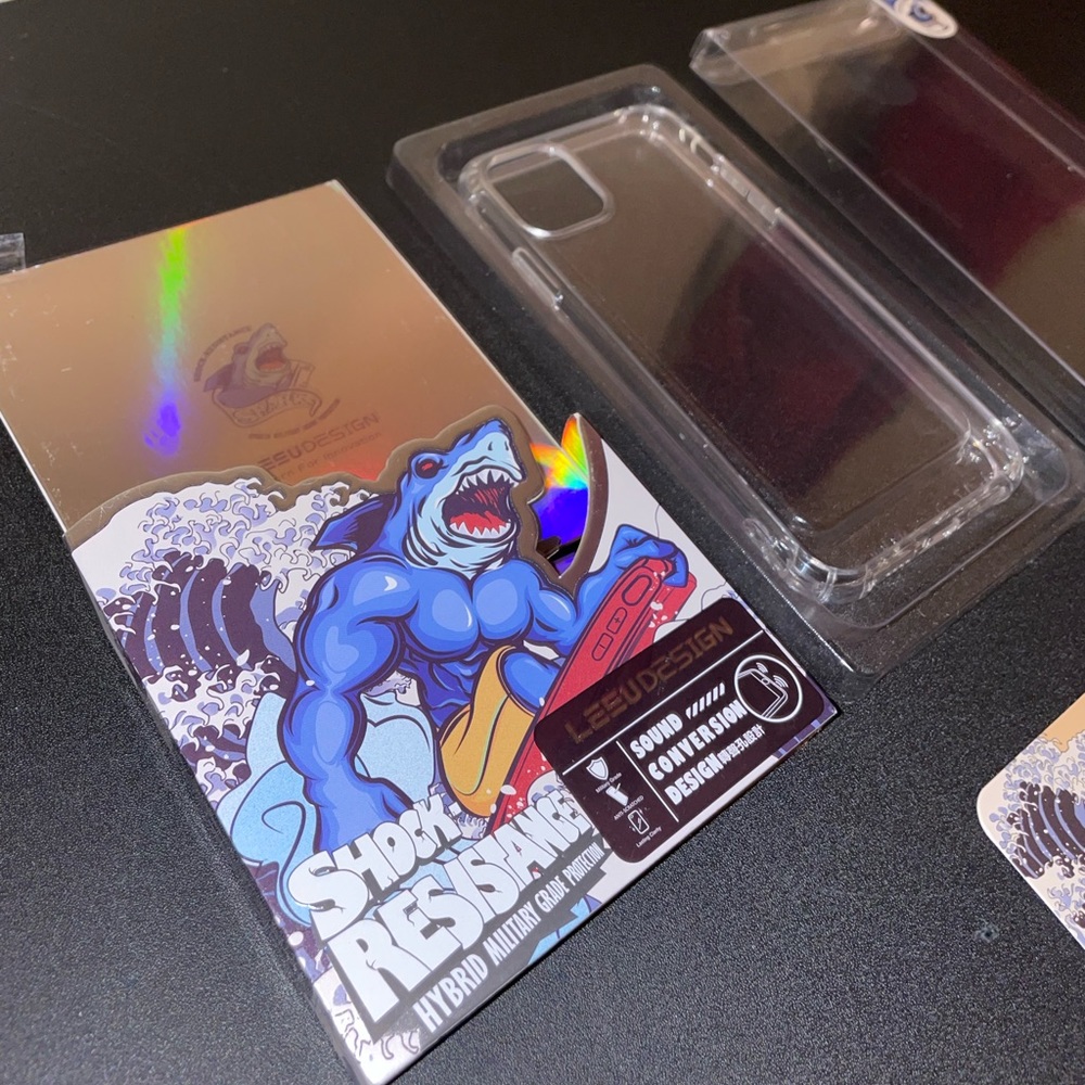 iPhone 11 case - Picture 2 of 4